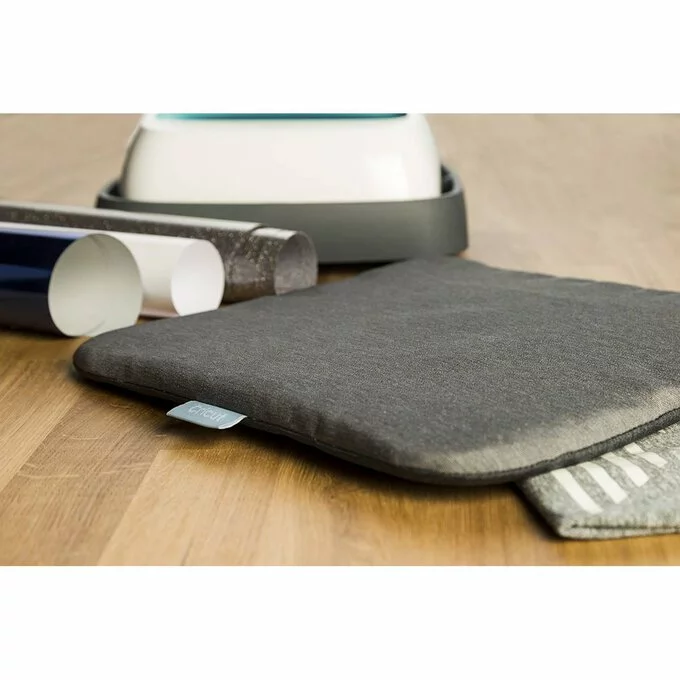 Cricut EasyPress Heat Resistant Mat 30.5cm X 30.5cm 6 Cricut EasyPress Heat Resistant Mat 30.5cm X 30.5cm - Image 4
