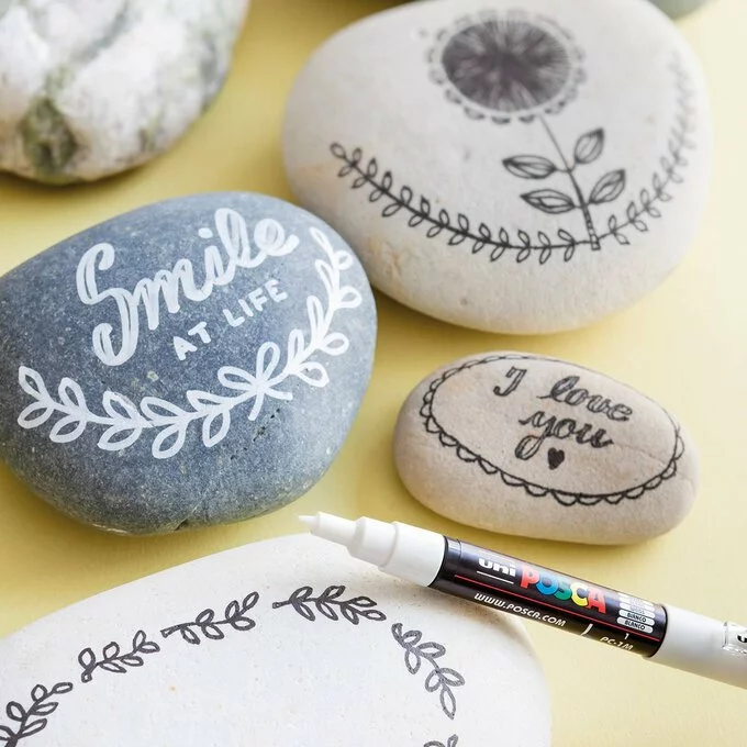 Uni-ball Posca PC 1MR Marker Pens Starter Set 8 Pack 11 Uni-ball Posca PC 1MR Marker Pens Starter Set 8 Pack - Image 9