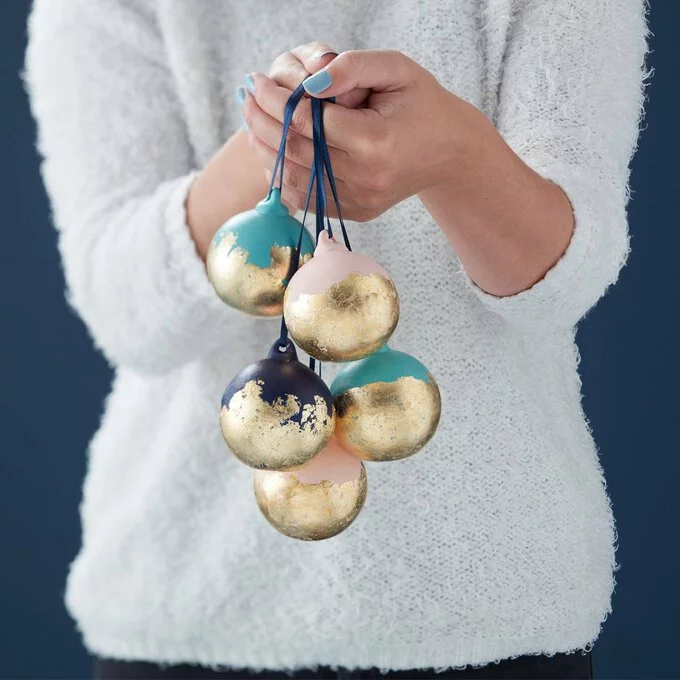 Hobbycraft Ceramic Baubles With Jute 3 Pack 4 Hobbycraft Ceramic Baubles With Jute 3 Pack - Image 2