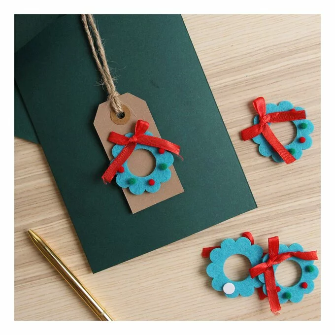 Hobbycraft Pom Pom Wreath Felt Toppers 4 Pack 4 Hobbycraft Pom Pom Wreath Felt Toppers 4 Pack - Image 2